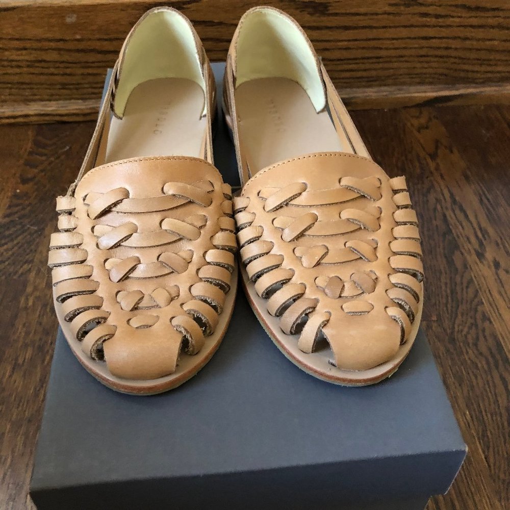 Nisolo- Ecuador Hurache Sandal- EUC